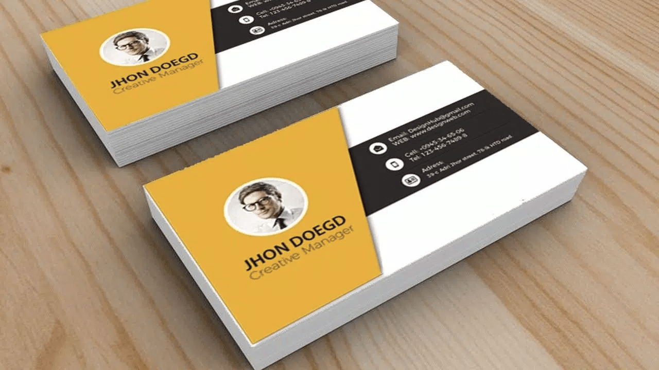 Difference Between Traditional and Digital Business Cards – All You Need To Know - Someguyscards